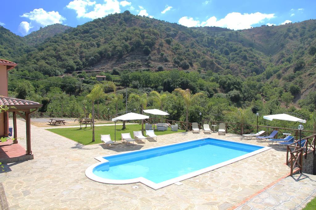 Profetina Village Motta Camastra Exterior photo