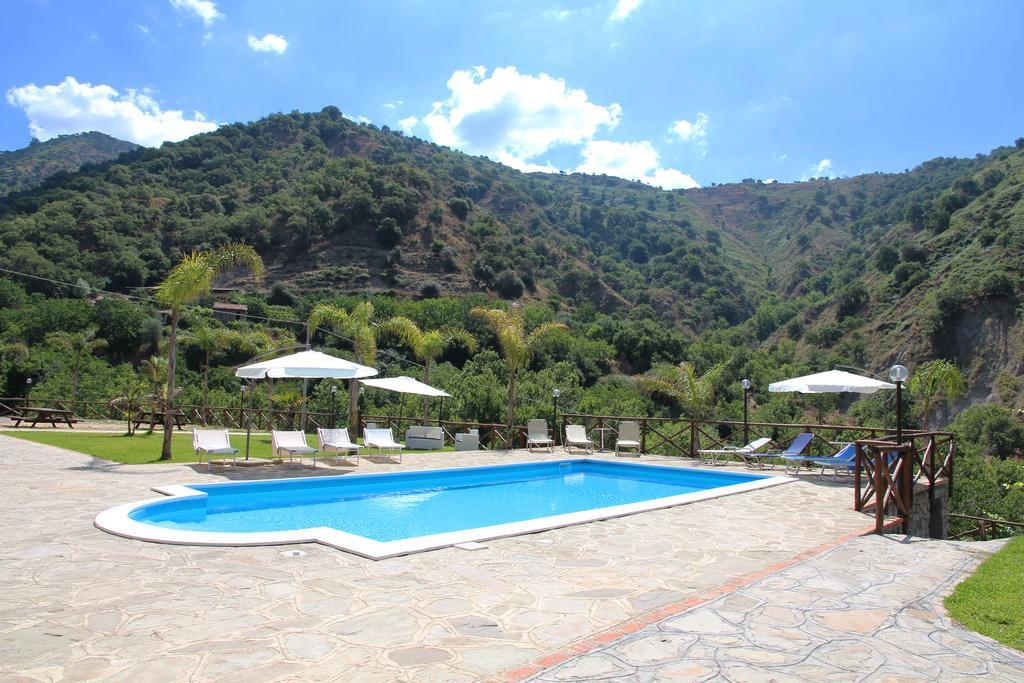 Profetina Village Motta Camastra Exterior photo
