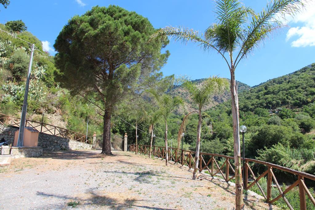 Profetina Village Motta Camastra Exterior photo